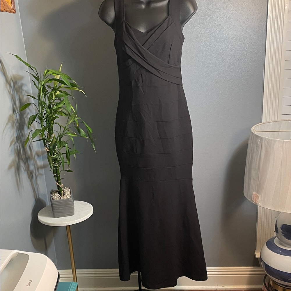 Sophisticated Black Maxi Dress
